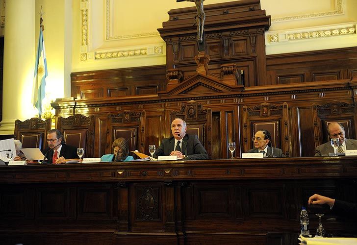 La Corte equilibra con un fallo contra el manejo de la pauta oficial