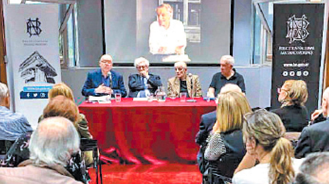 La última presentación de Juan José Sebreli fue en una biblioteca