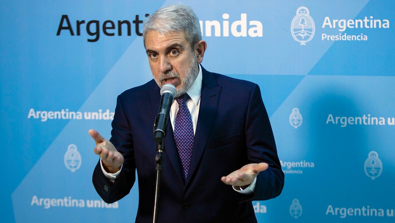 Suba del dólar: Aníbal Fernández aseguró que trabajan para "evitar una devaluación"