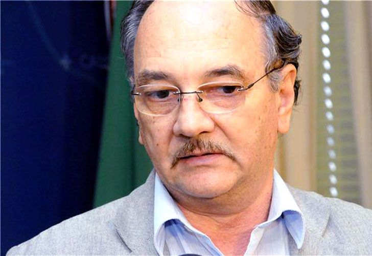 El gobernador del Chaco denuncia "golpe institucional"