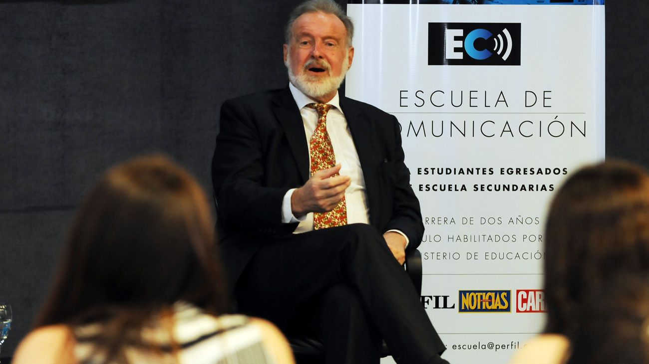 Rafael Bielsa: "La política exterior de Macri ha sido una catástrofe nacional"