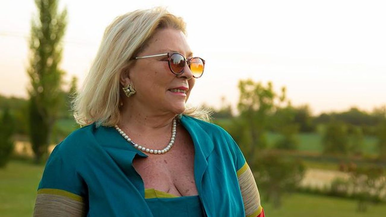 Elisa Carrió lanzó By Lilitas: vende su propia ropa y diseños nuevos