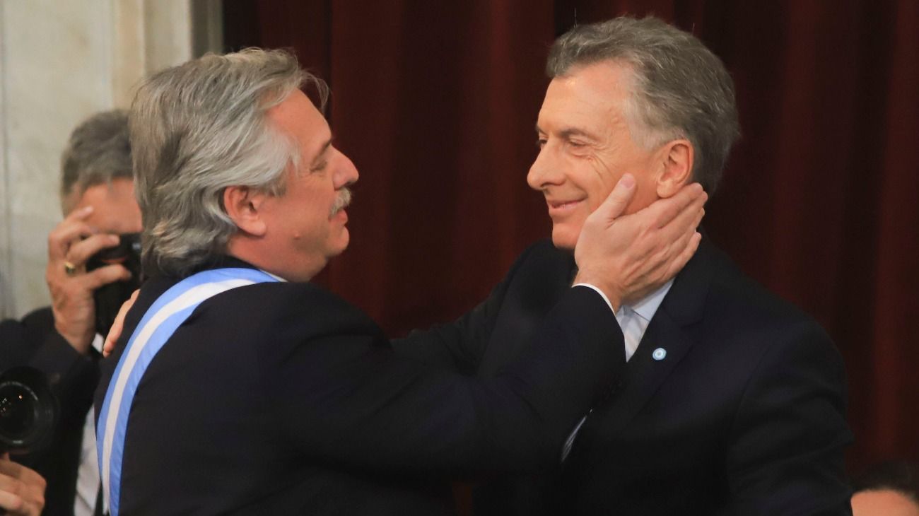 Una encuesta muestra a Alberto con alto nivel de aprobación y a Macri como líder opositor