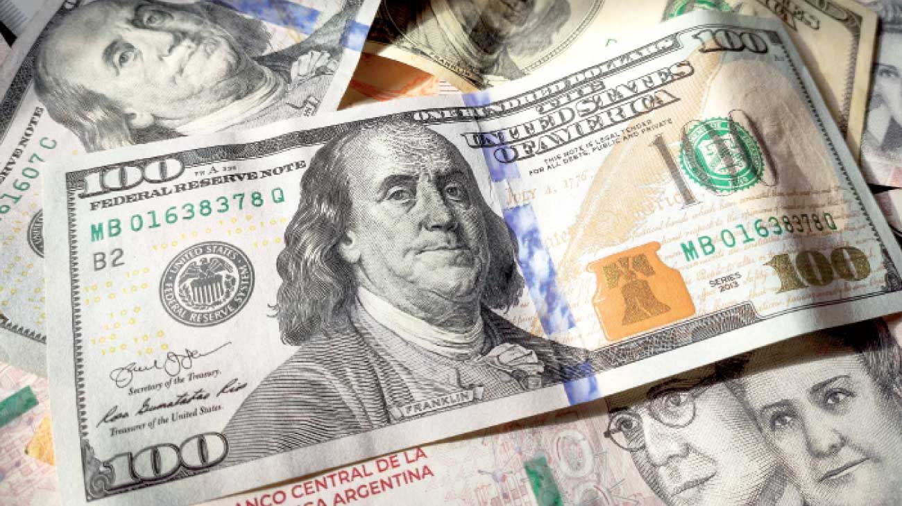 El rey dólar tambalea
