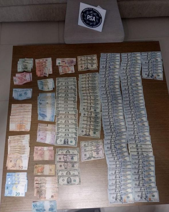 Doce allanamientos sobre tres empresas y la detención de los dueños de Corphone