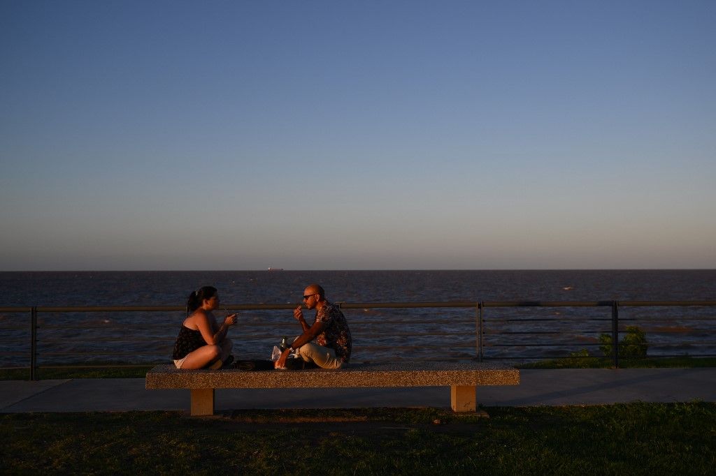 Continúa la ola de calor en Ciudad de Buenos Aires y se esperan tormentas al final del día en el centro del país