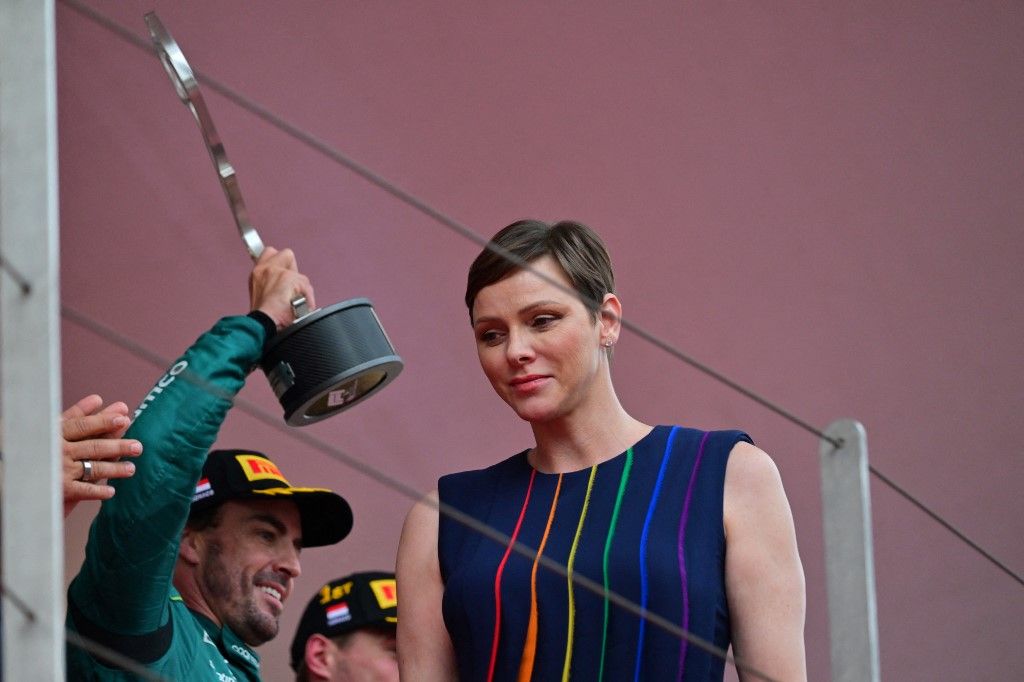 Charlene de Mónaco, la princesa de los atuendos en Fórmula 1: una carrera de lo moderno hacia lo clásico