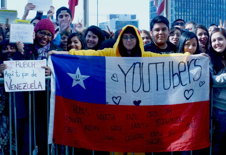 Los dos mundos paralelos e irreconciliables en la fiesta de los Youtubers