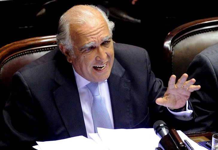 "Proyecto X es propio de una dictadura", dice Gil Laavedra