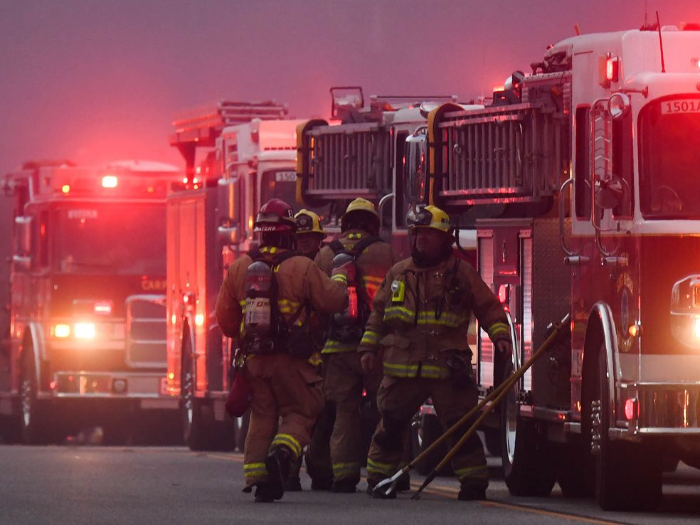 Aumenta a 31 la cifra de muertos por incendios en California