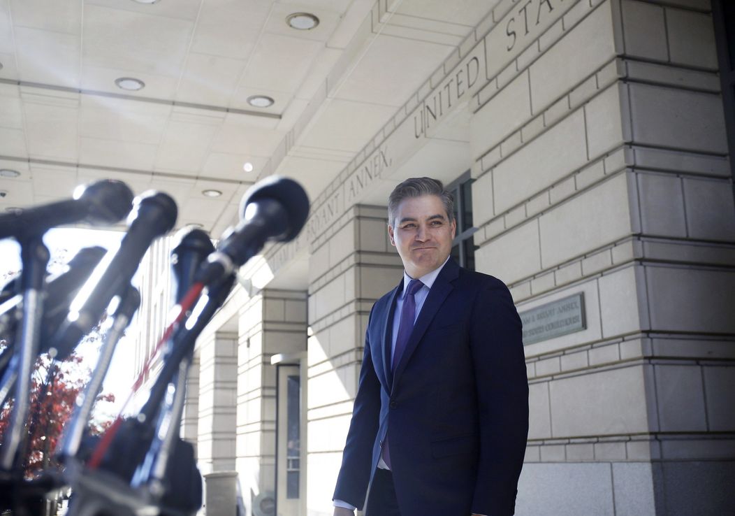 La Casa Blanca restituye "temporalmente" el acceso al periodista de CNN