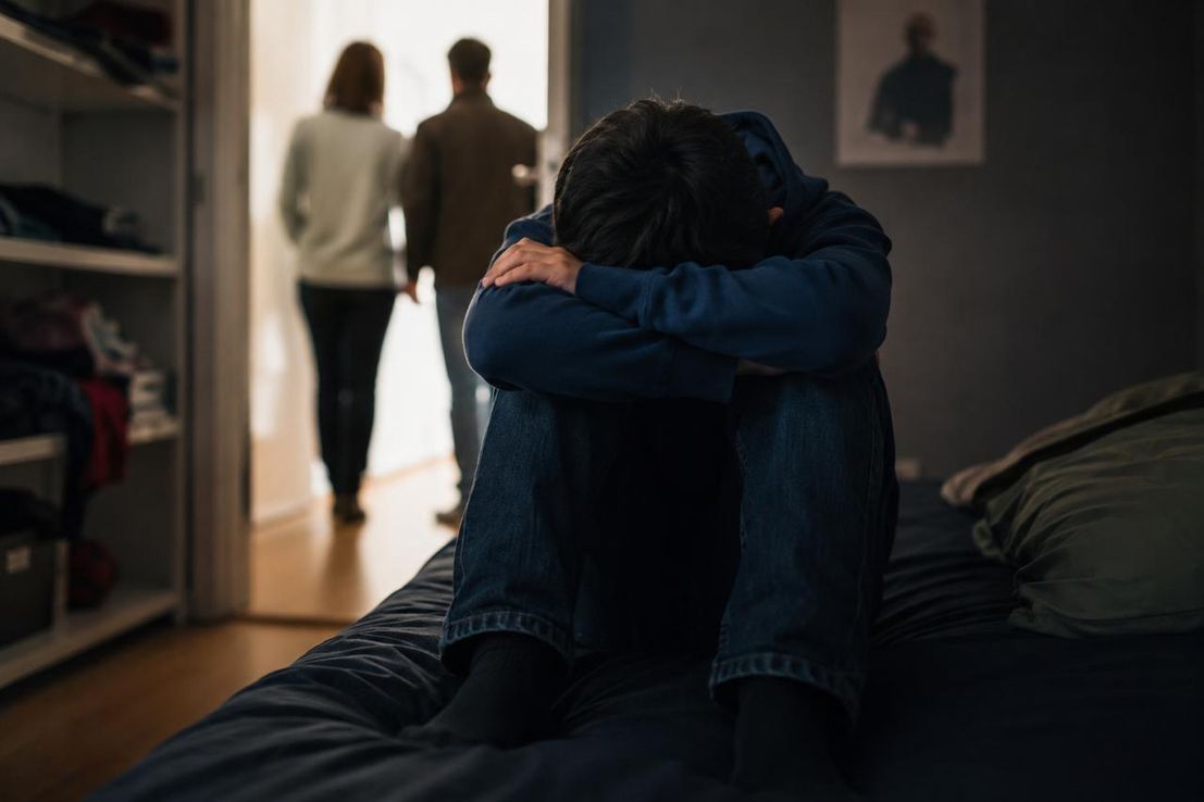 Fallo inédito: ordenan a guardadores pagar la terapia de un adolescente tras rechazar su adopción