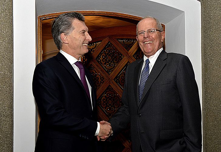 Argentina vs. Perú: Macri le gana en valoración al presidente peruano