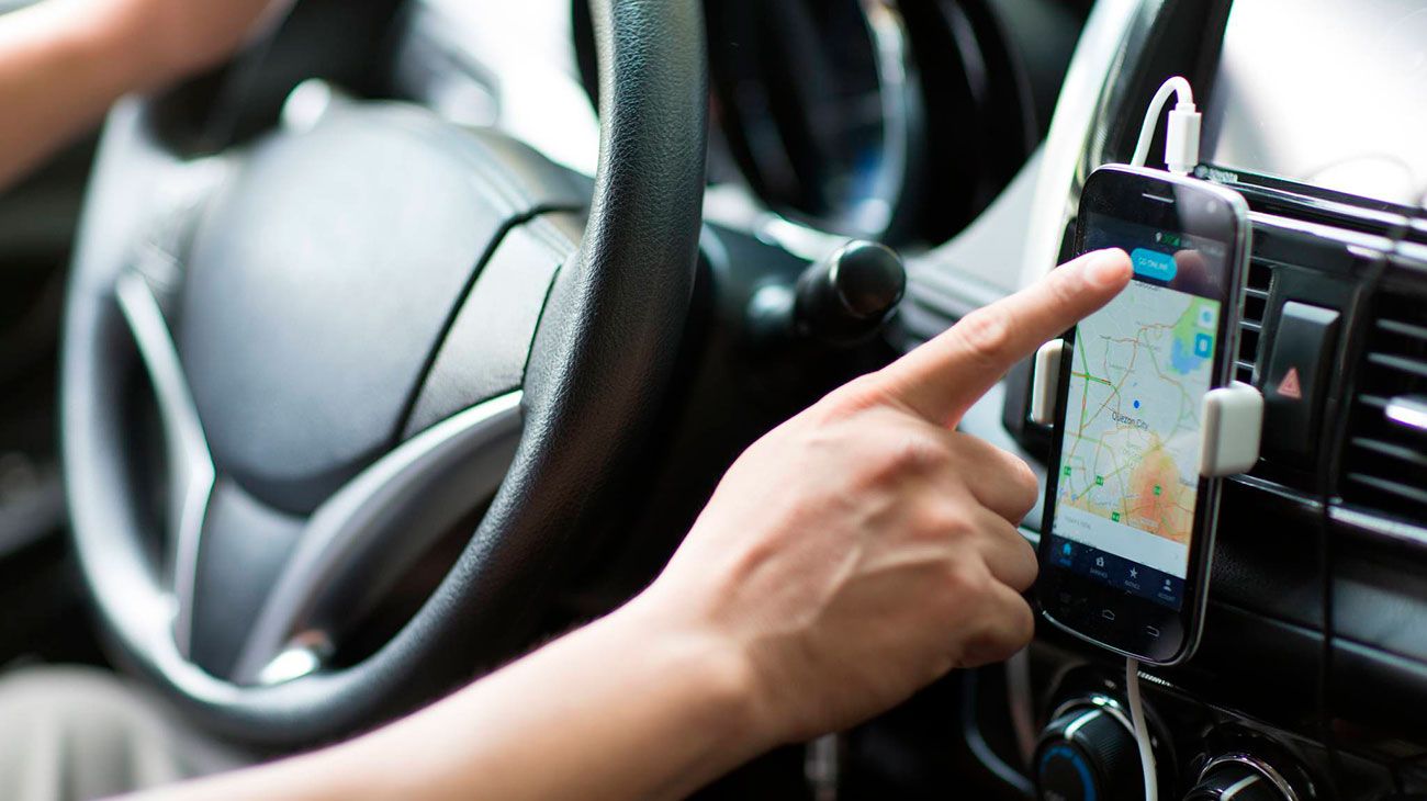 Empresas rechazan orden judicial para bloquear el acceso a Uber por celular