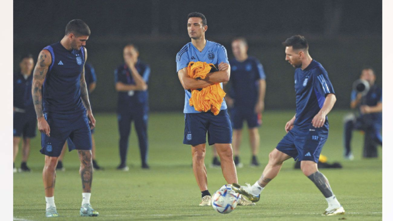 Buscándole un reemplazante a Di María, la Selección se mide a las 16 ante Australia en octavos de final