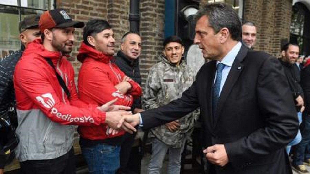 Sergio Massa impulsará un seguro gratuito para trabajadores de delivery