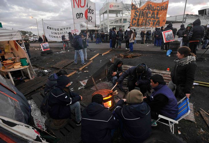 Trabajadores de Lear vuelven a cortar la Panamericana