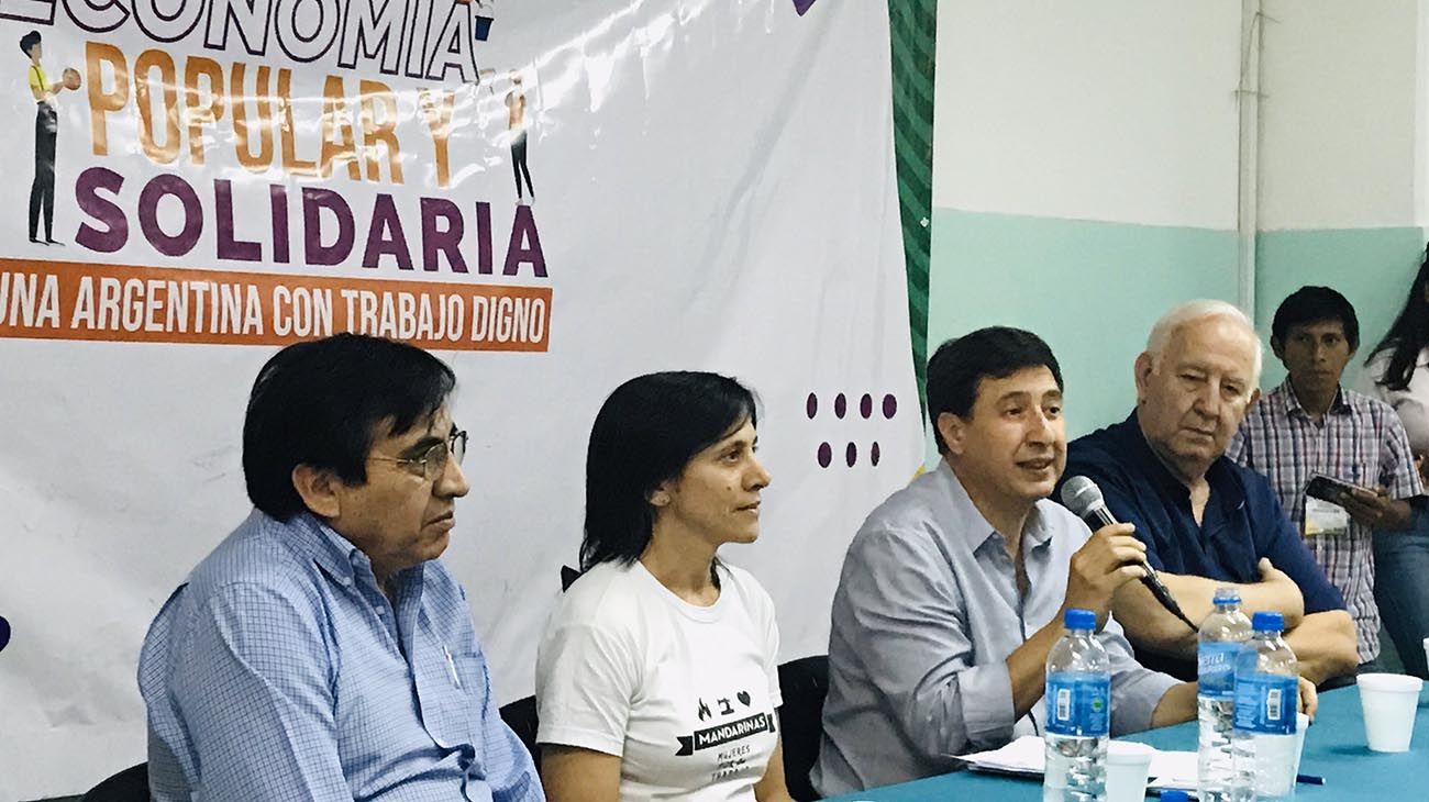 Daniel Arroyo: "La salida es con trabajo"