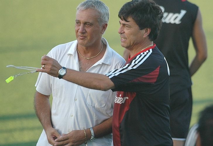 Alonso, duro: "Passarella es de la B"