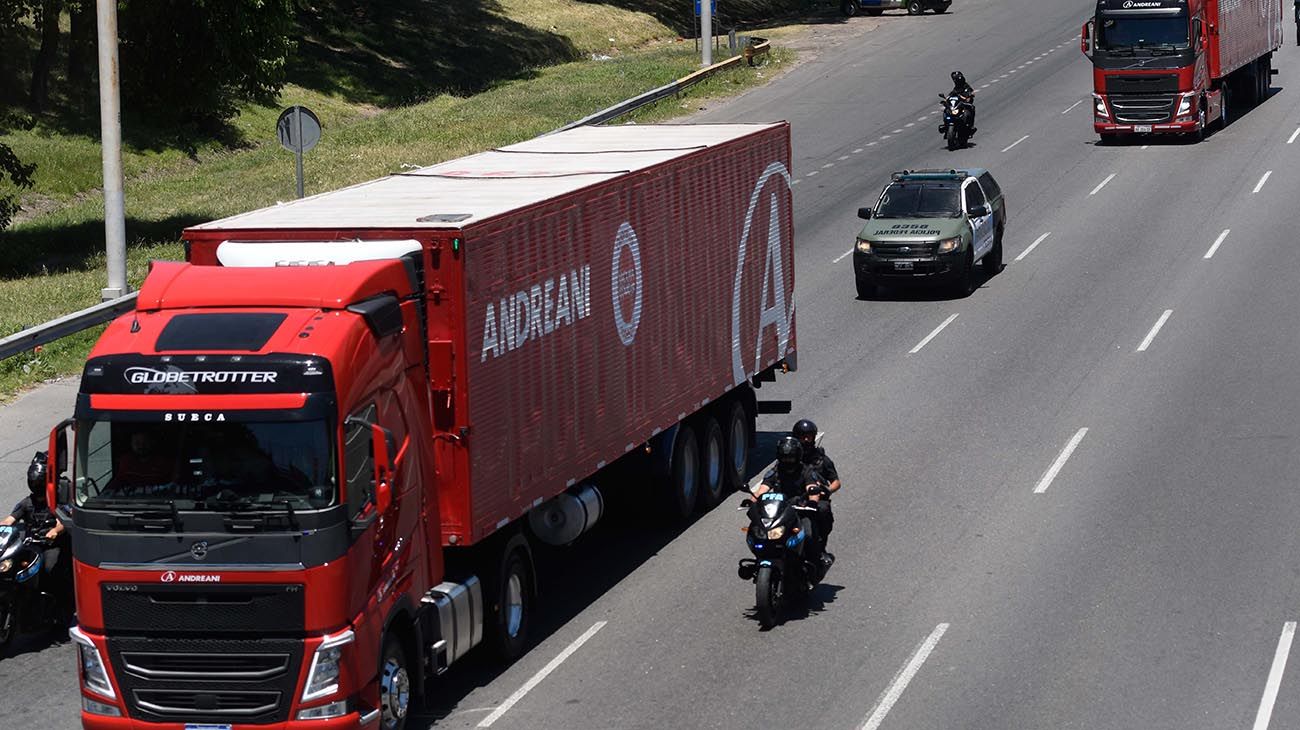 Cómo es la distribución de las 300.000 vacunas este lunes en todo el país
