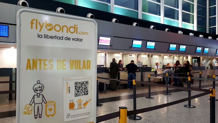 Flybondi reprograma vuelos por falta de dólares: cómo afecta a Córdoba