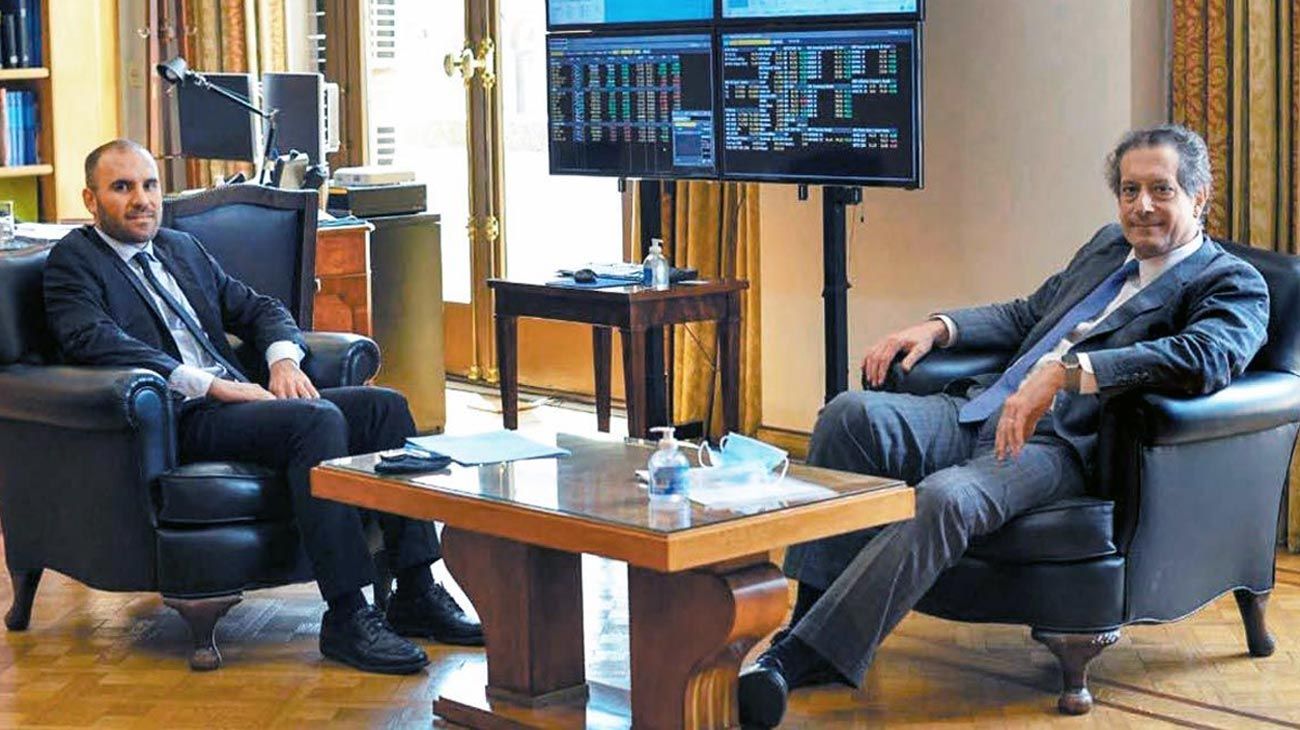 Cae la brecha pero la elección amenaza la paz cambiaria