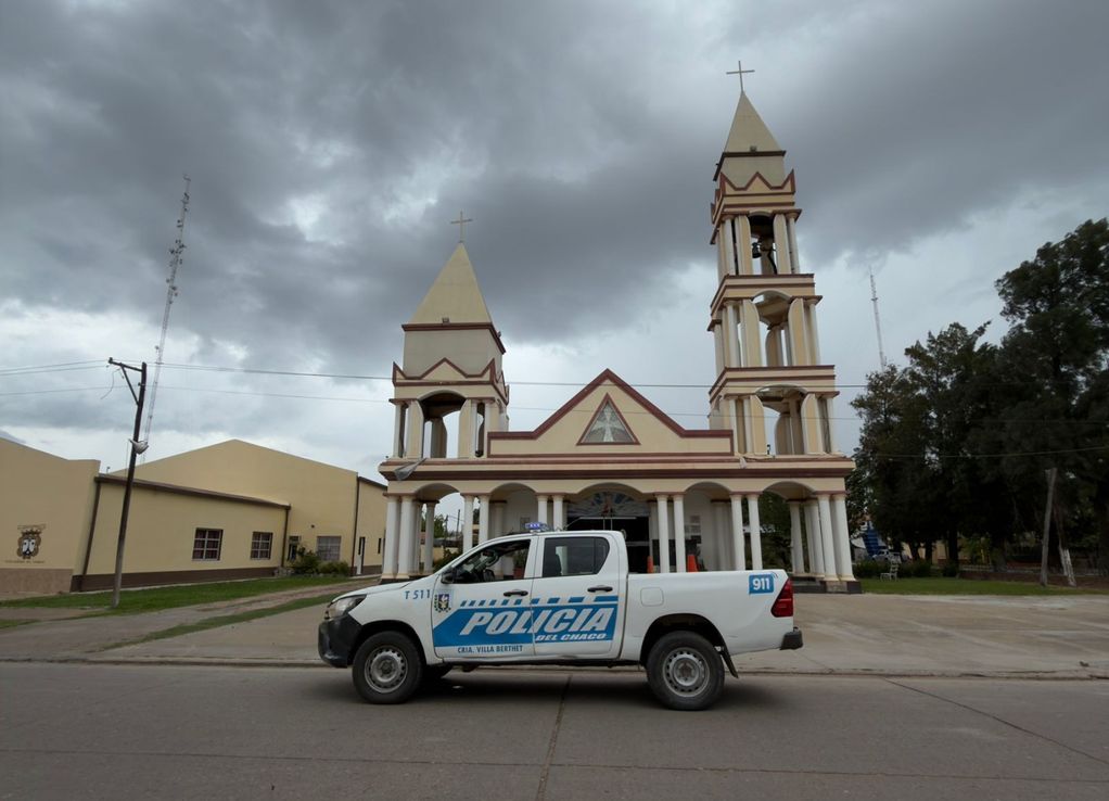 Hallaron a un bebé recién nacido abandonado en la puerta de una parroquia en Chaco