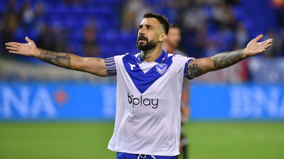 Vélez goleó a Central Córdoba y Ricardo Gareca logró su primer triunfo en el regreso al Fortín