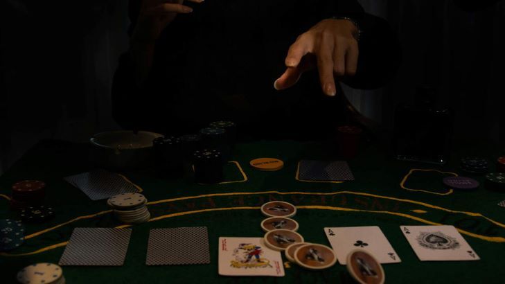 Por qué el blackjack domina la gran pantalla en Hollywood
