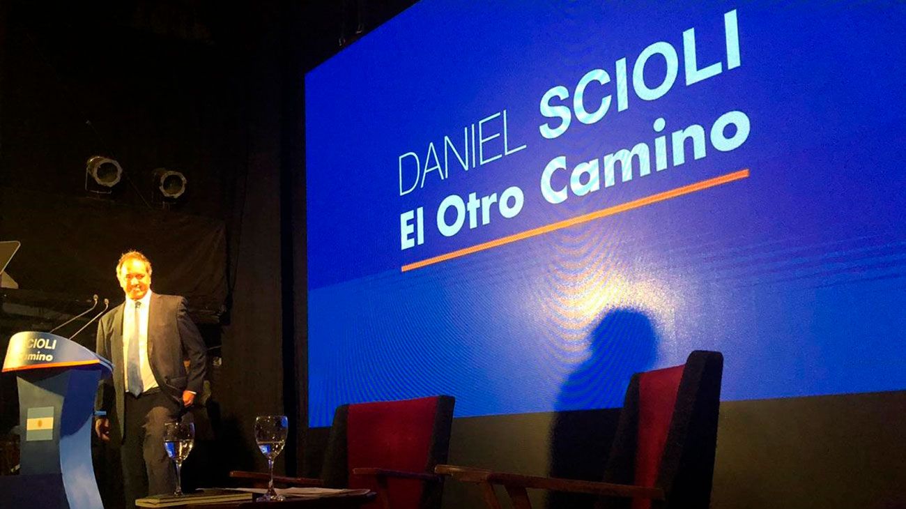 Daniel Scioli lanzó su precandidatura a presidente: irá a internas si CFK no se presenta