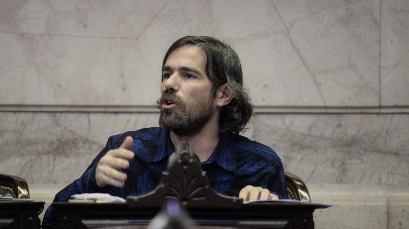 Del Caño, sobre el proyecto de restricciones: "Siempre rechazamos la delegación de facultades al Ejecutivo"