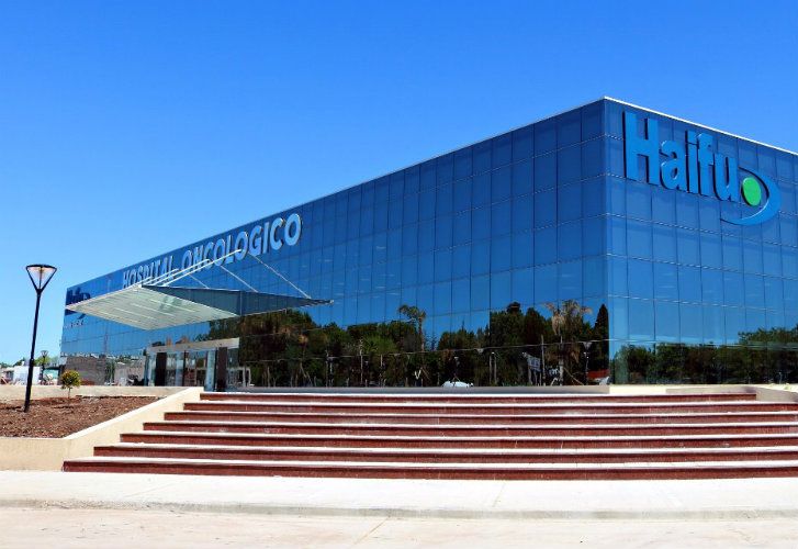 Ishii inauguró un hospital oncológico de alta tecnología
