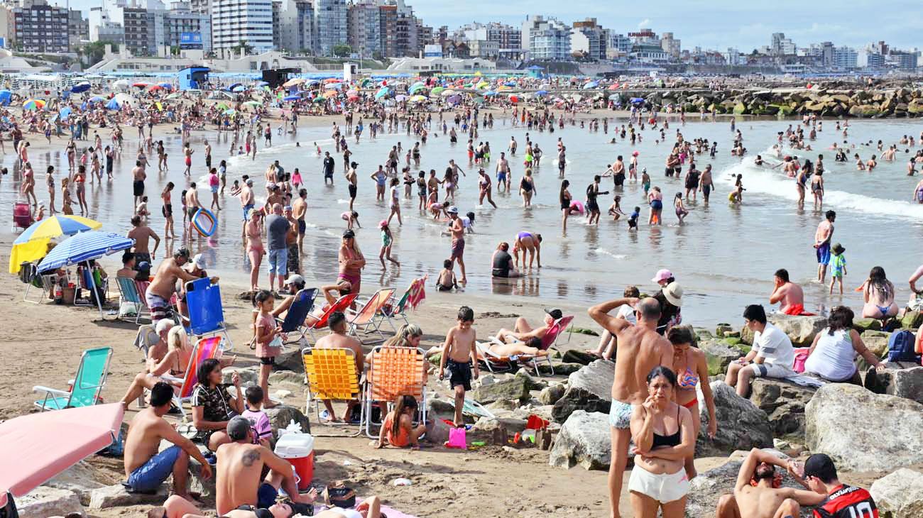 Feriados 2025: el Gobierno reveló los tres días no laborables con fines turísticos para el próximo año