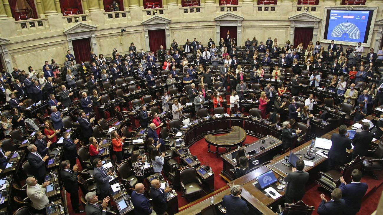 La incógnita por el voto de Máximo Kirchner y la presencia de Gerardo Morales, en una maratónica sesión