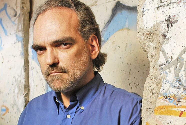 “Podrás ser famoso; periodista, jamás”