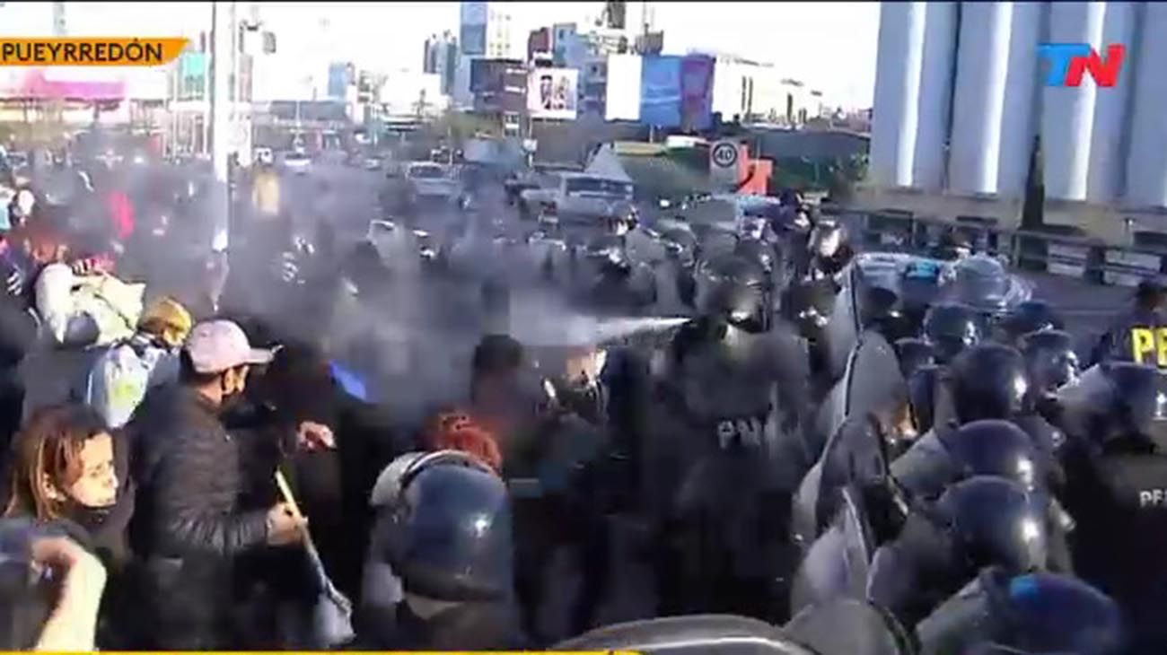 Puente Pueyrredón: incidentes con la policía tras una protesta