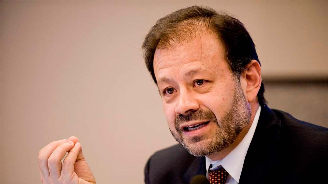 Ex presidente del Banco Central de Ecuador coincide con las advertencias de Cavallo