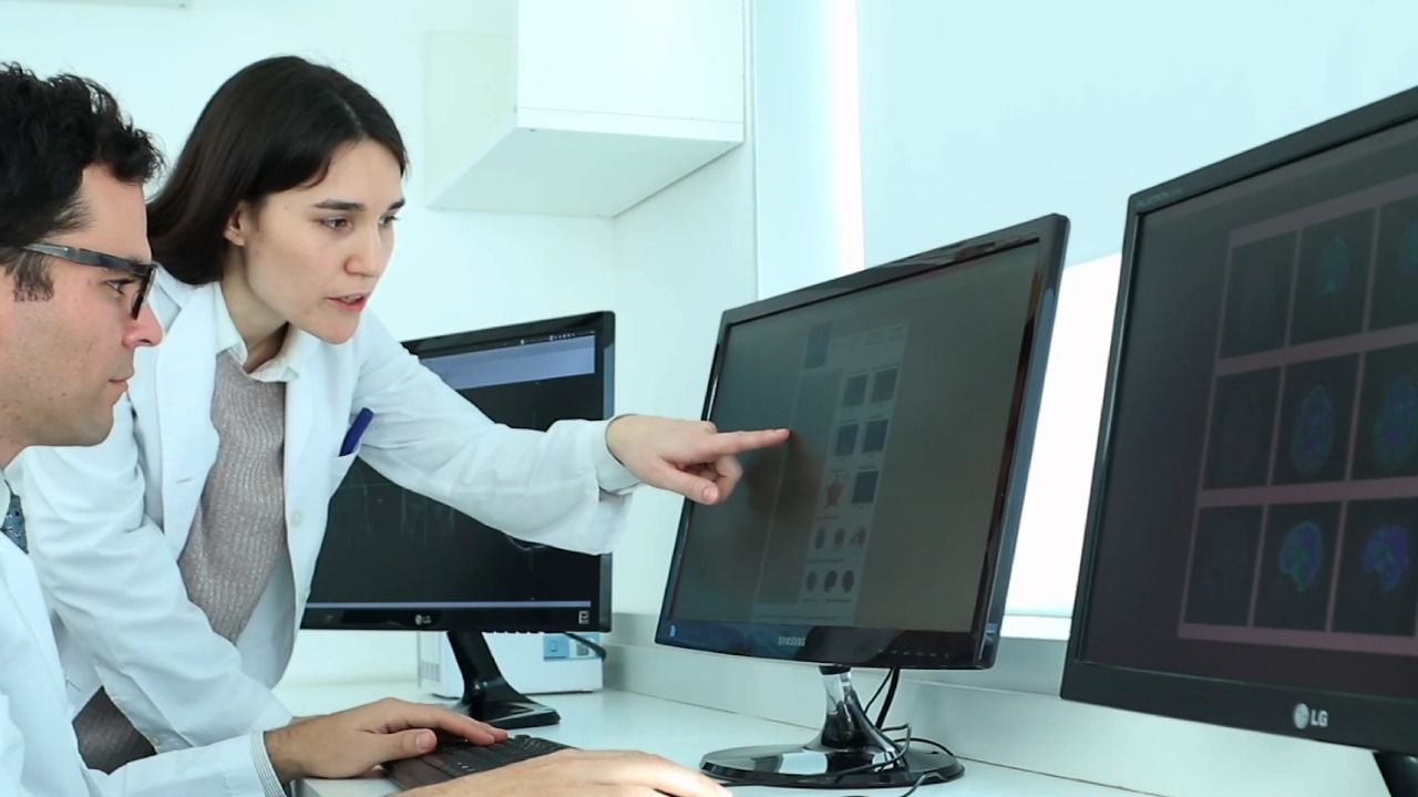 Médicos utilizan inteligencia artificial para determinar casos de coronavirus