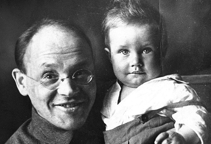 Isaak Bábel, el escritor fusilado por orden de Stalin