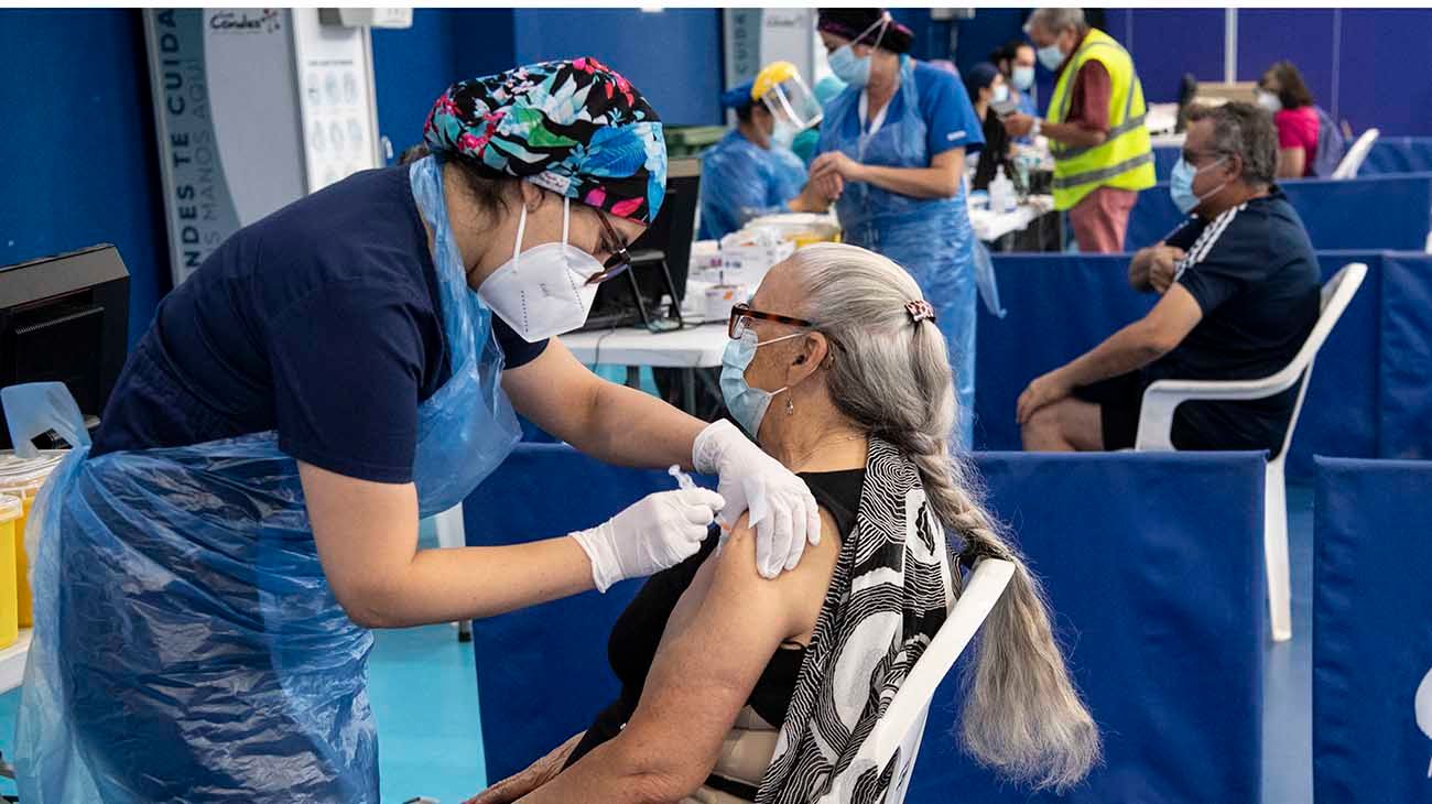 Chile logrará adquirir el doble de vacunas que necesita para su población