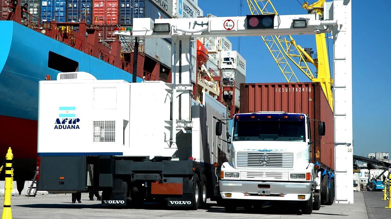 La balanza comercial tuvo superávit por tercer mes consecutivo