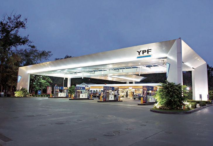 Moreno investiga a YPF por posible "abuso"