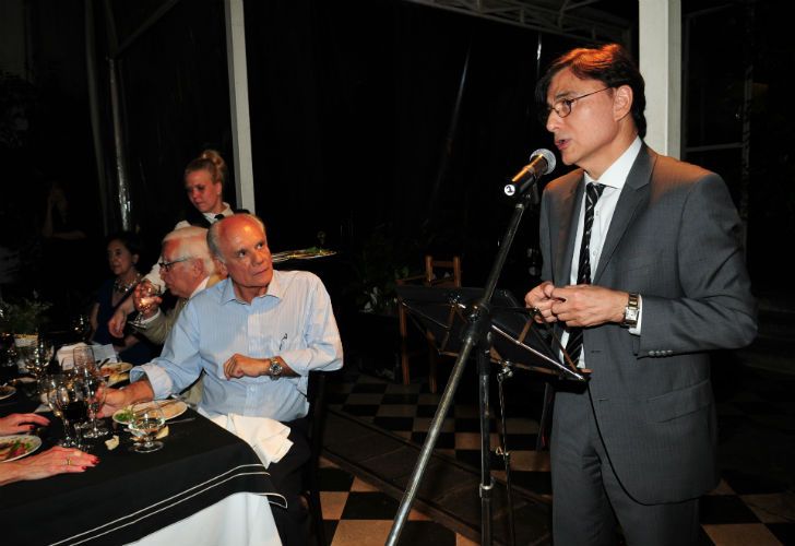 Jorge Fontevecchia recibió el premio del Club del Progreso a la Trayectoria