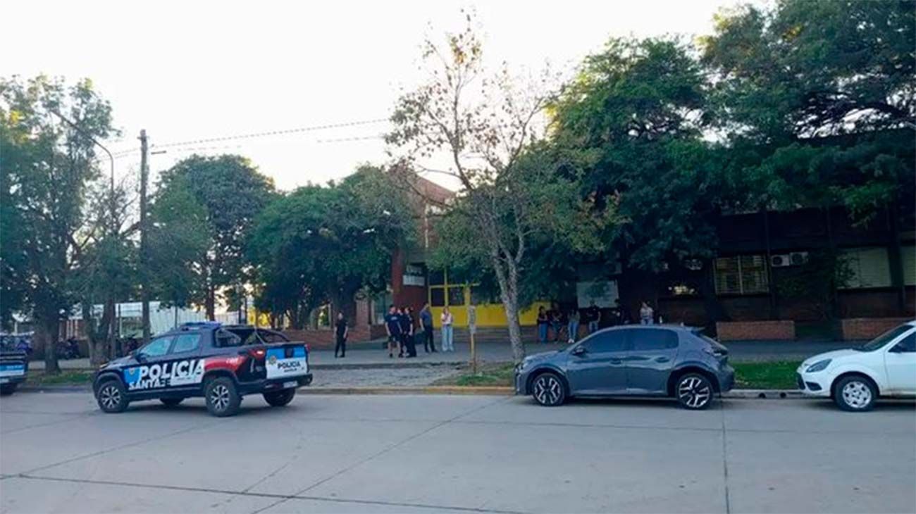 El portero que redujo al tirador en la escuela de San Cristóbal: "Me apuntó pero no alcanzó a gatillar"