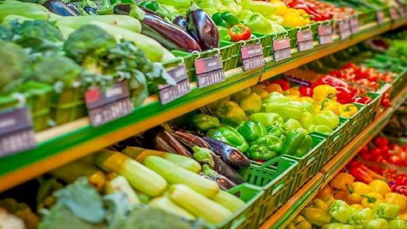 Aseguran que frutas y verduras “sufren una remarcación del 400%” antes de llegar a los consumidores