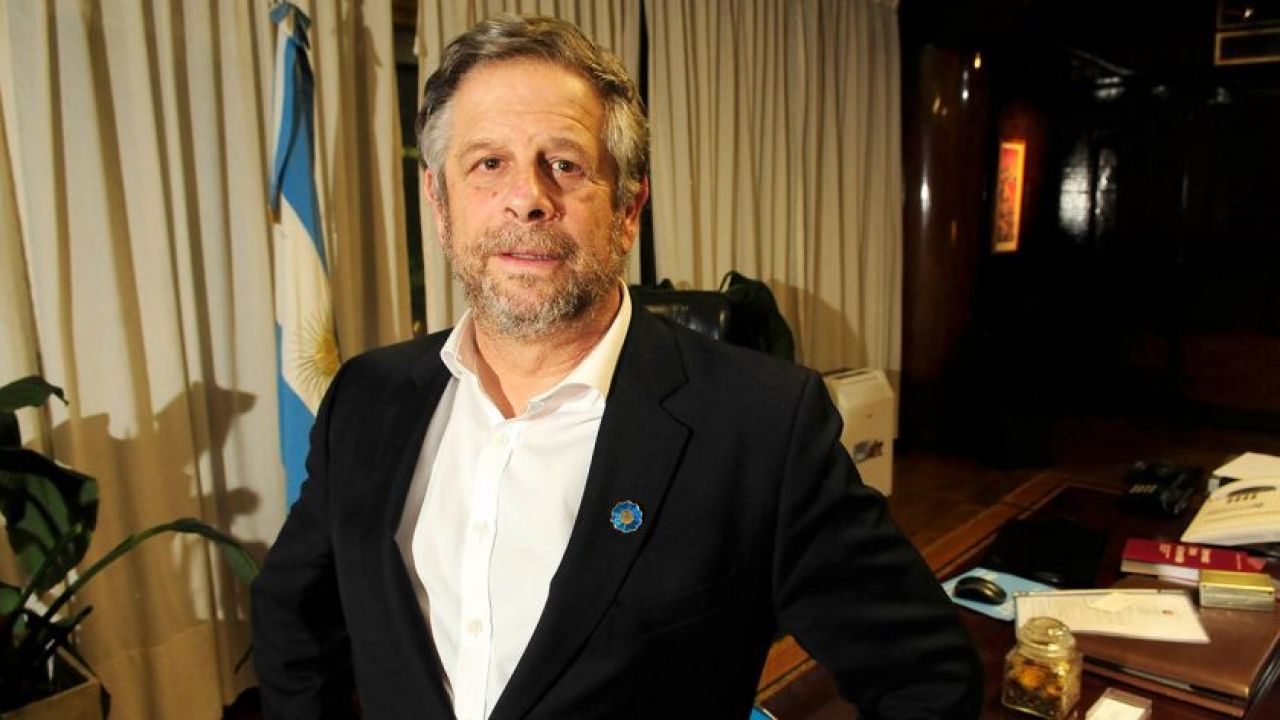 Adolfo Rubinstein consideró "inviable" el regreso a una cuarentena estricta
