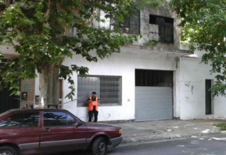 Discutieron y lo agarró a hachazos