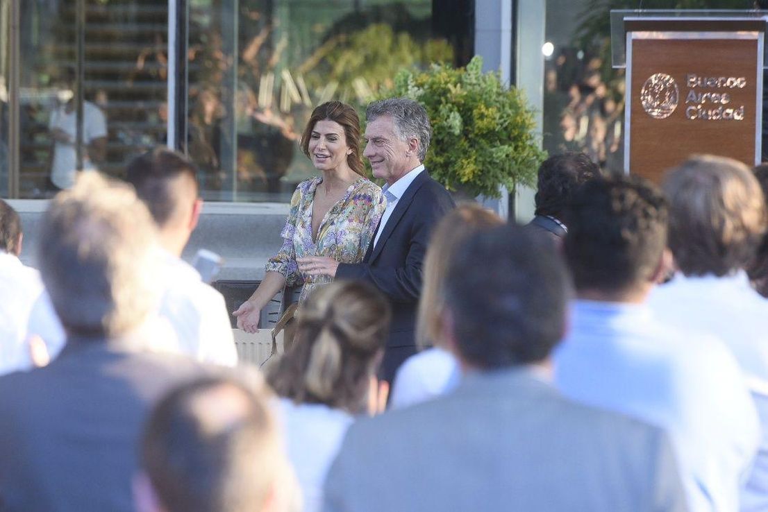 Awada: "chau" a lo Macri