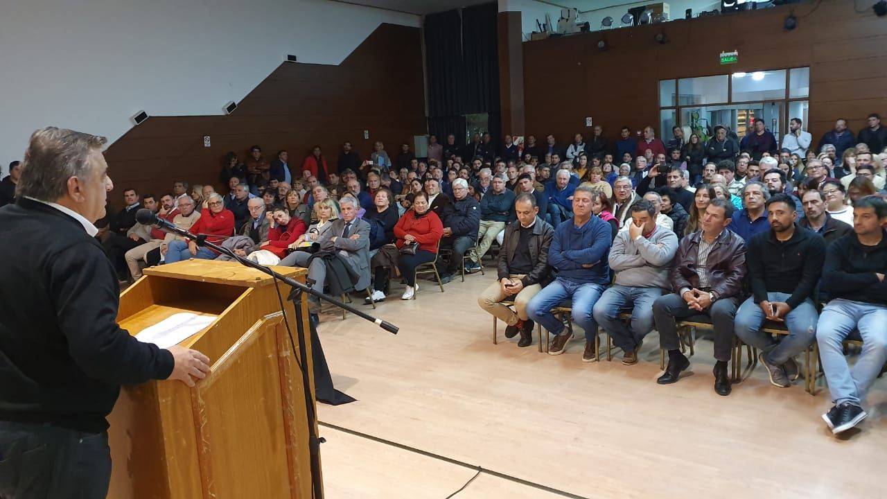 La UCR cordobesa llega dividida a la Convención en Parque Norte