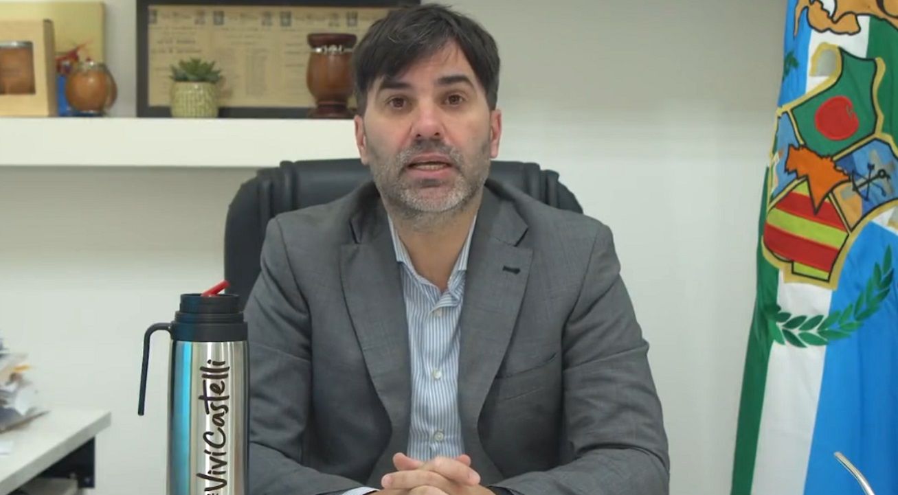 Acusan al intendente que quiere cosechar y abastecer a su municipio de verdura a bajo costo de "comunista soviético"